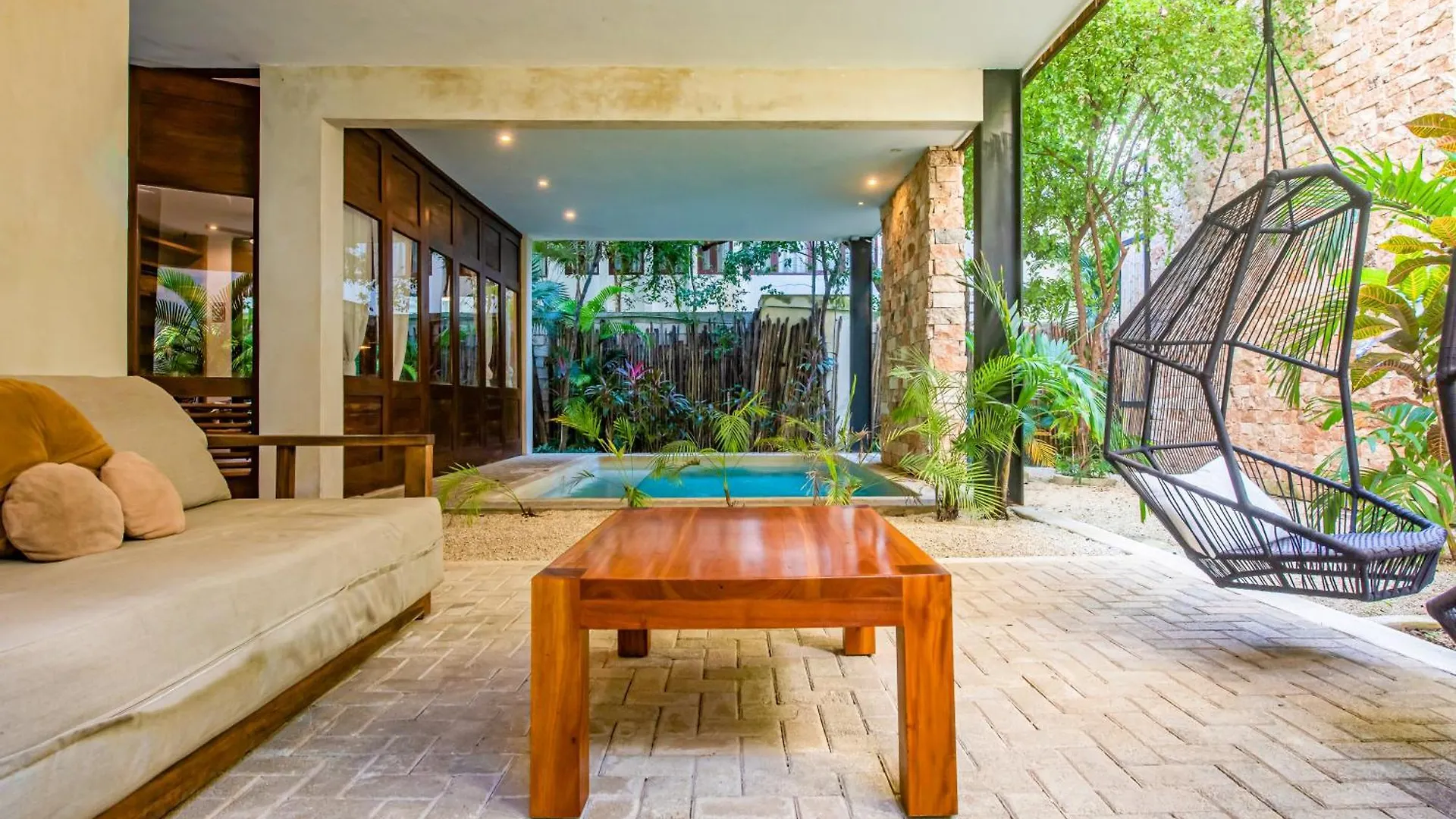 アパート トゥルムTanah Manorアパートメント メキシコ
